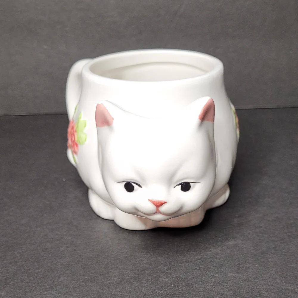 Cute Kitty & Roses Tea Cup with Tea Bag Pocket
